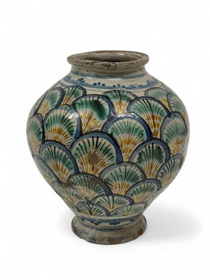 ITALIE, Sicile, Caltagirone.
Vase boule à...