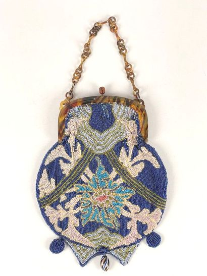 Handbag, Europe, late 19th century.
Purse-shaped...