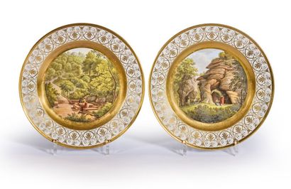 PARIS, Dihl et Guérhard.
Paire d'assiettes...