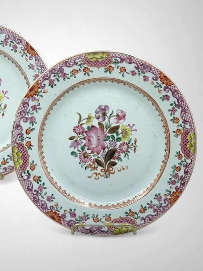 COMPAGNIE DES INDES 
Deux assiettes formant...
