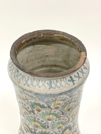 ITALIE, Sicile, Caltagirone.
Albarello à...