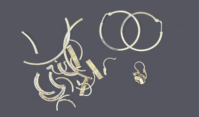 Lots en or gris 18k (750 millièmes) comprenant...