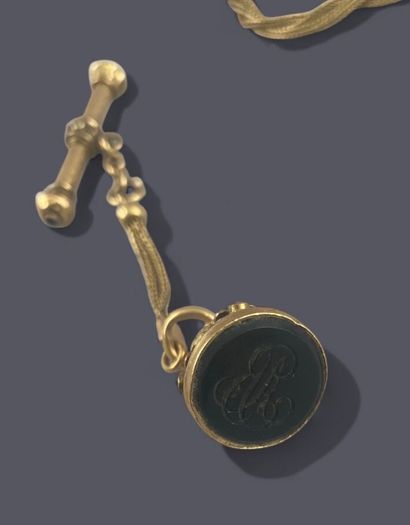 Yellow gold (750 thousandths) chatelaine...