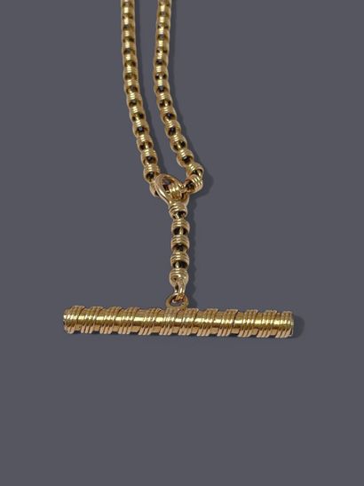 18k (750 thousandths) gold chain. 
Weight:...