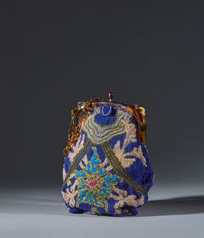 Handbag, Europe, late 19th century.
Purse-shaped...