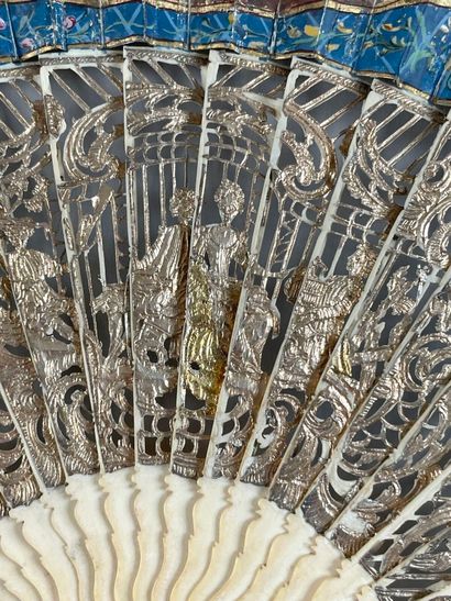 Le mouton couronné, France, circa 1750.
Fan,...