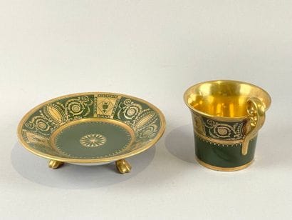 ITALIE, probablement Venise 
Tasse évasée...
