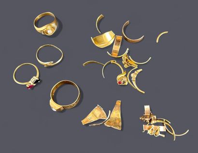 Meeting of four rings in 18k (750 thousandths)...