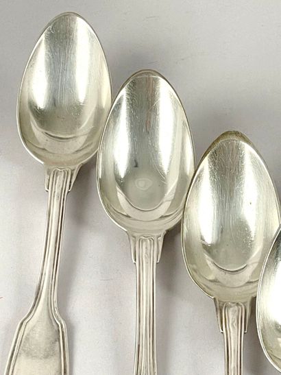 Douze grands couverts en argent (925 millièmes),...
