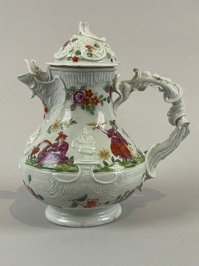 ITALIE, Cozzi. 
Cafetière couverte de forme...