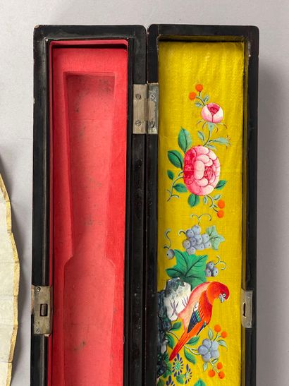 Exotic refinement, Europe, circa 1780.
Folded...
