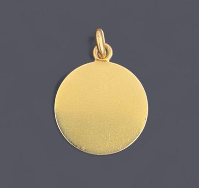 18k (750 thousandths) gold medal depicting...