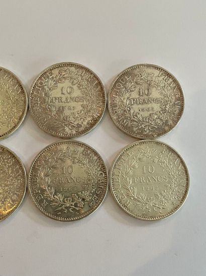 FRANCE 
Eight 10 franc silver coins, 1965.
(Soiling.)
Weight...