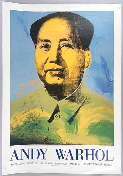 Lot d'affiches comprenant : 
- Warhol, Berlin...