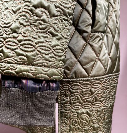 BAZAR de CHRISTIAN LACROIX 
Veste parka matelassée...