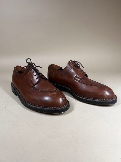 J. M. WESTON 
Lot de deux paires de chaussures...