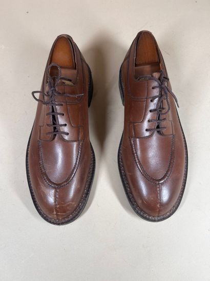 J. M. WESTON 
Lot de deux paires de chaussures...
