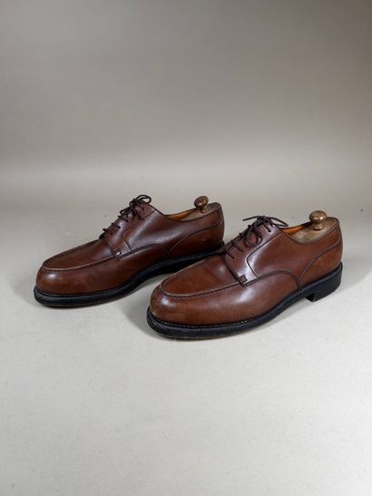 J. M. WESTON 
Paire de chaussures homme à...