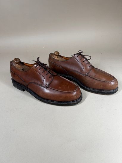 J. M. WESTON 
Paire de chaussures homme à...