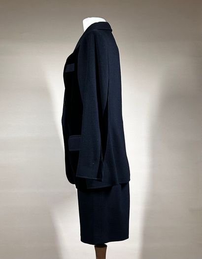 CHRISTIAN LACROIX, Printemps 1994
Tailleur...