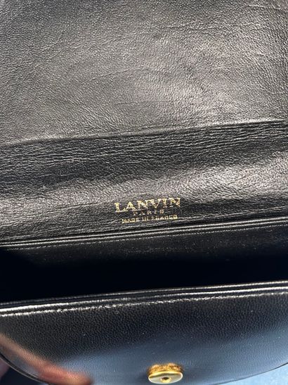 LANVIN 
Petite pochette demi-lune en cuir...