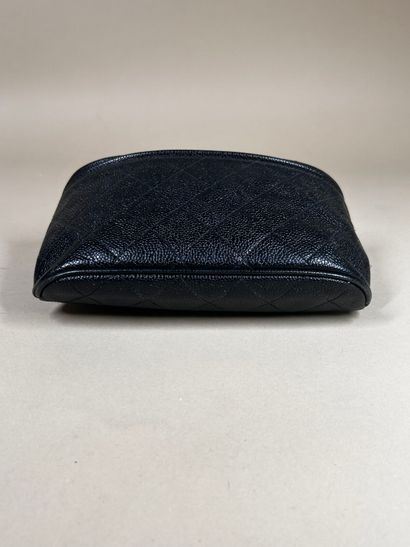 CHANEL 
Black quilted caviar leather belt...
