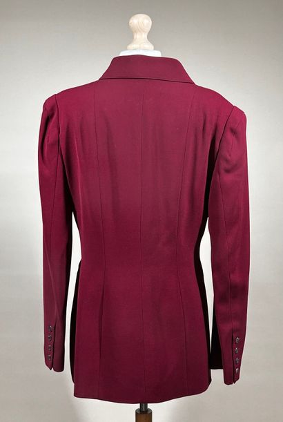 LAGERFELD 
Lot de deux vestes en gabardine...