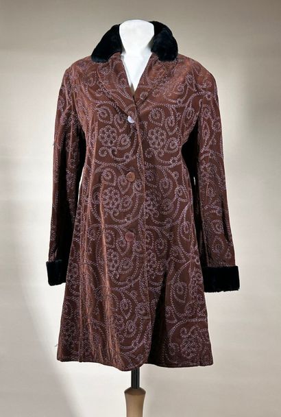 KENZO, bolduc numéroté 11810-19-05 (?)
Manteau...