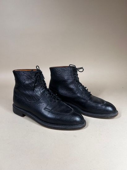 J. M. WESTON 
Ensemble de deux paires de...