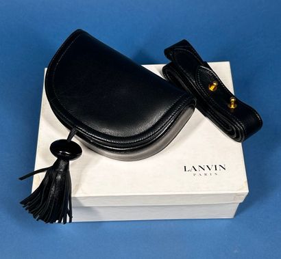 LANVIN 
Petite pochette demi-lune en cuir...