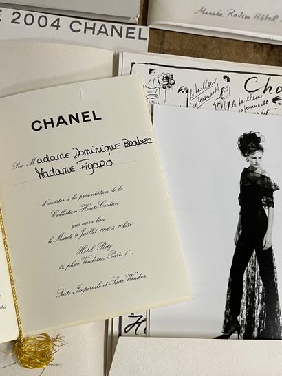 [CHANEL]
Lot de 7 dossiers de presses et...