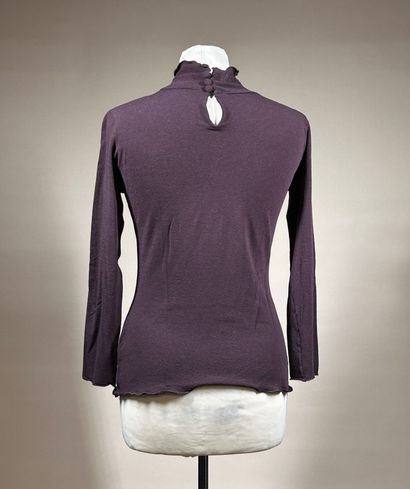 KARL LAGERFELD 
Ensemble de trois tops en...