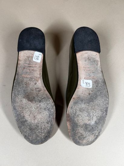 REPETTO
Paire de ballerines en cuir vernis...