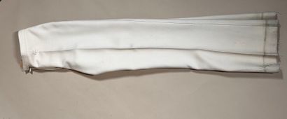 COURRÈGES Paris 
Tailleur en gabardine de...
