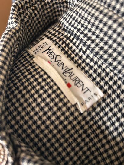 YVES SAINT LAURENT RIVE GAUCHE 
Veste façon...