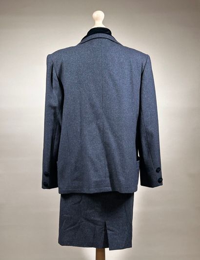 CHRISTIAN LACROIX 
Tailleur en drap de laine...