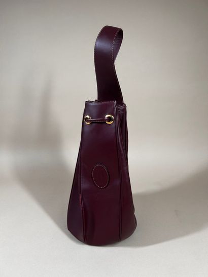 Must de CARTIER
Sac sceau plissé en cuir...