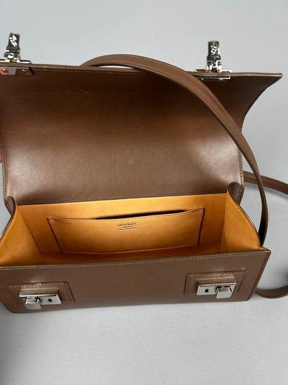 MOYNAT Paris 
Sac à main 
