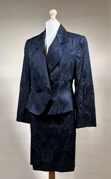 CHRISTIAN DIOR Boutique, n° 48283 et 98438
Tailleur...