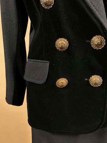 CHRISTIAN LACROIX, Printemps 1994
Tailleur...