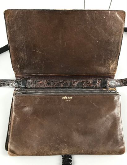 CÉLINE, circa 1970
Petit sac en croco marron,...