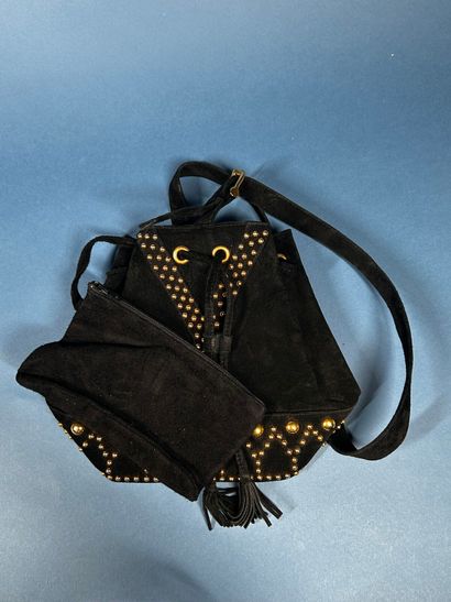 YVES SAINT LAURENT 
Petit sac sceau en daim...