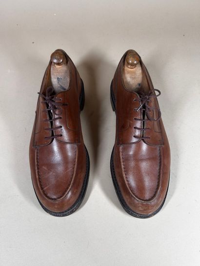 J. M. WESTON 
Paire de chaussures homme à...