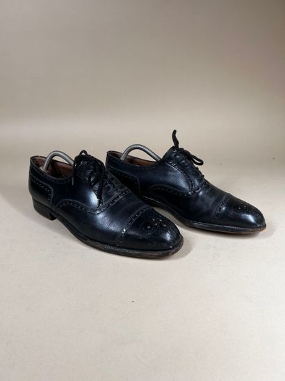 J. M. WESTON 
Ensemble de deux paires de...