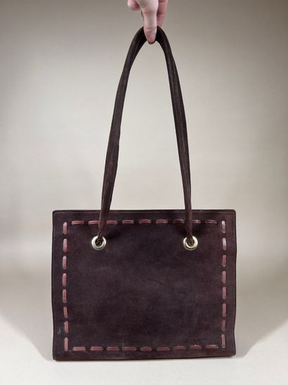 YVES SAINT LAURENT 
Sac cabas porté épaule...