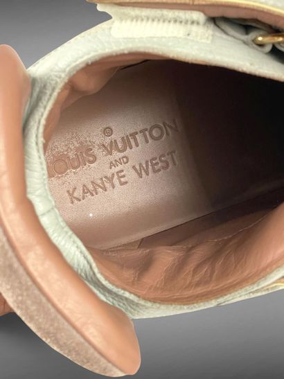 Louis VUITTON, collaboration Kanye WEST
Paire...