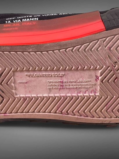 VIRGIL ABLOH pour OFF WHITE
Paire de sneakers...