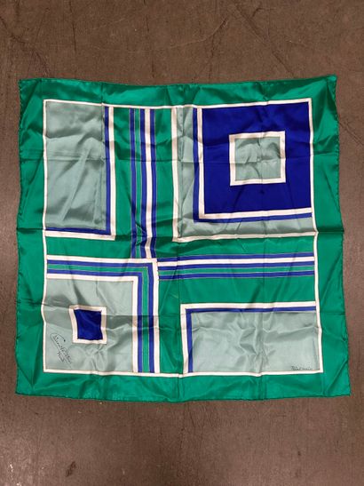 HERMÈS Paris
Carré en twill de soie imprimé,...