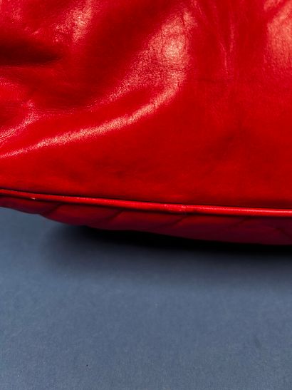 CHANEL 
Red chevron quilted leather bag,...