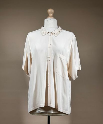 RENATA, Diffusion Michel Comte 
Robe mi-longue...